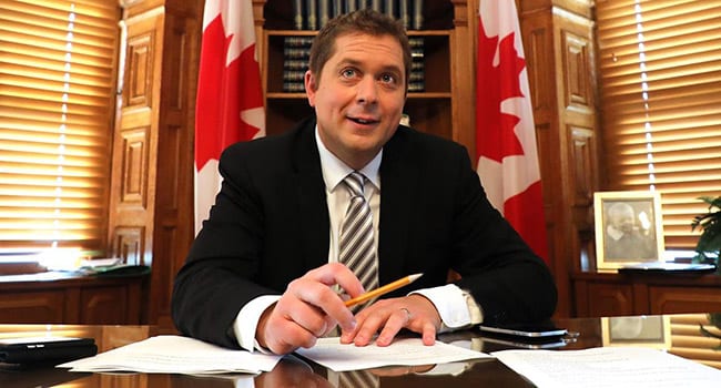 Scheer in tune with Canadians over rail blockades